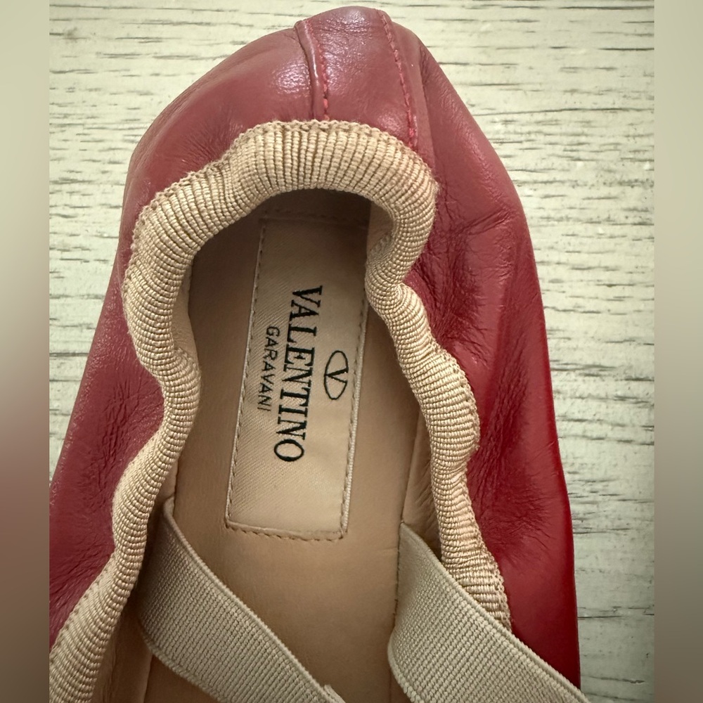 Valentino
Rockstud Accents red Leather Mary Jane Flats - Picture 4 of 6